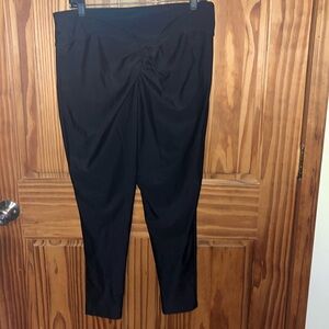 TORRID Full Length Signature High  Waist Liquid Scrunch Leggings BLACK